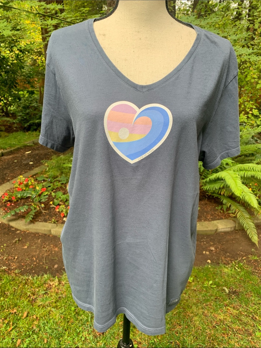 Life Is Good Slate Blue V-Neck Short Sleeve Tee with Multicolor Heart NWOT